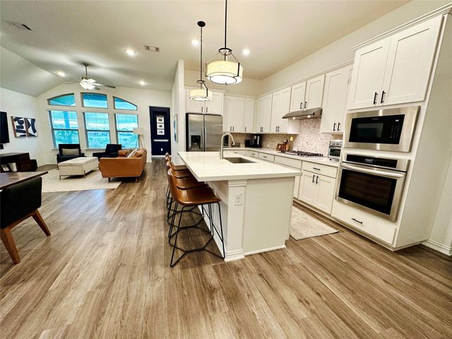 544 Cherrystone LOOP, Buda, TX 78610