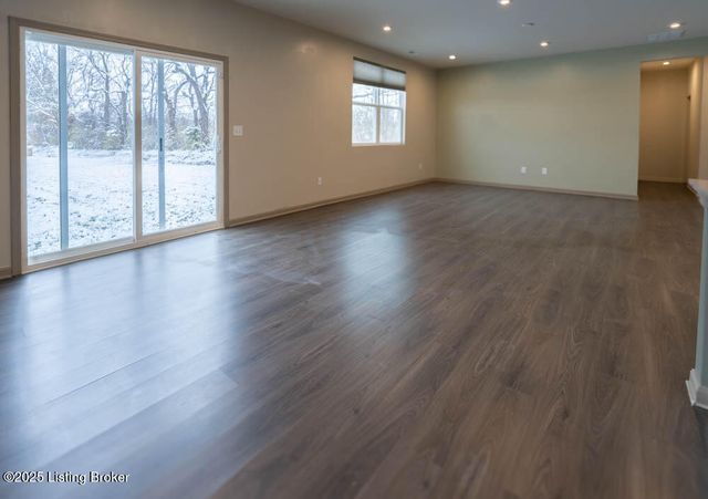 4391 Coppice Trail, Louisville, KY 40229