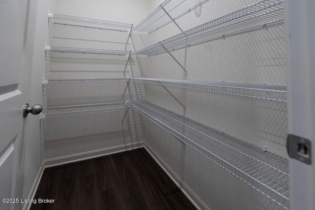 4391 Coppice Trail, Louisville, KY 40229