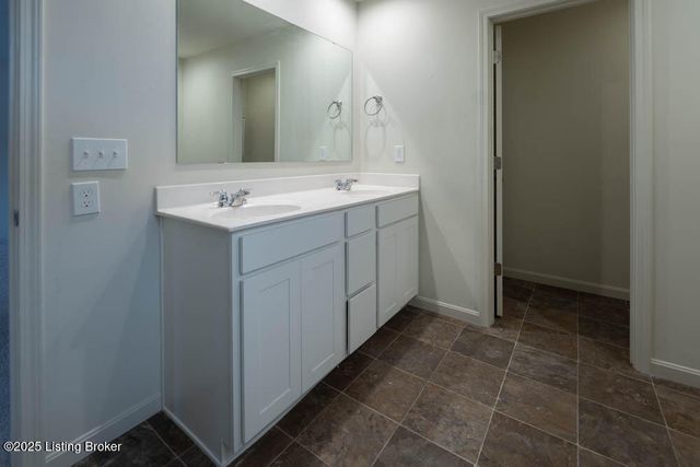 4391 Coppice Trail, Louisville, KY 40229