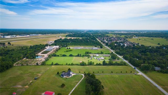 4301 N 2nd Street, Rogers, AR 72756