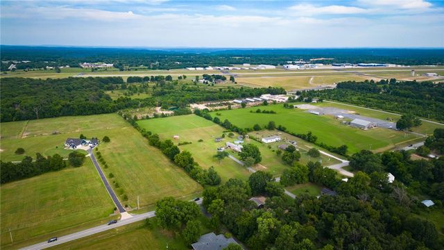 4301 N 2nd Street, Rogers, AR 72756