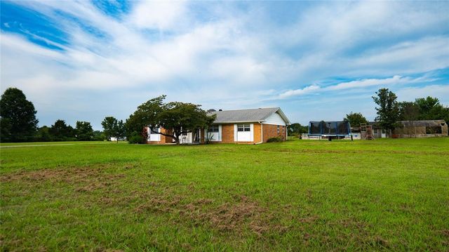 4301 N 2nd Street, Rogers, AR 72756