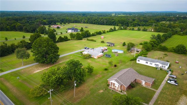 4301 N 2nd Street, Rogers, AR 72756