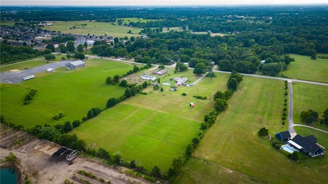 4301 N 2nd Street, Rogers, AR 72756