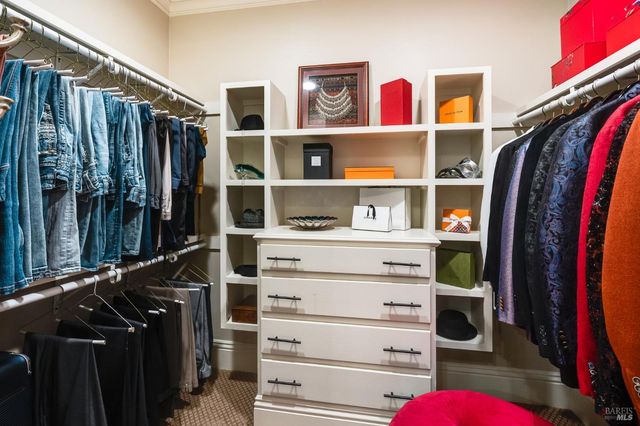 10 Canterbury Dr, Napa, CA 94558