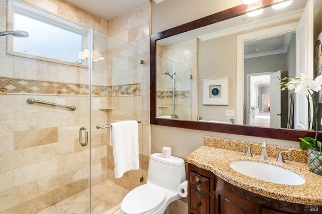 10 Canterbury Dr, Napa, CA 94558