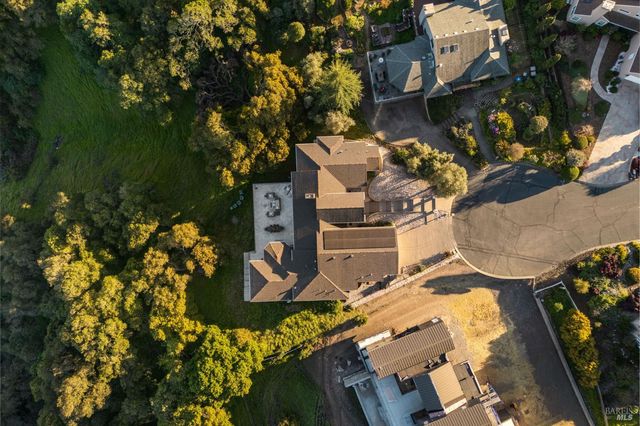 10 Canterbury Dr, Napa, CA 94558