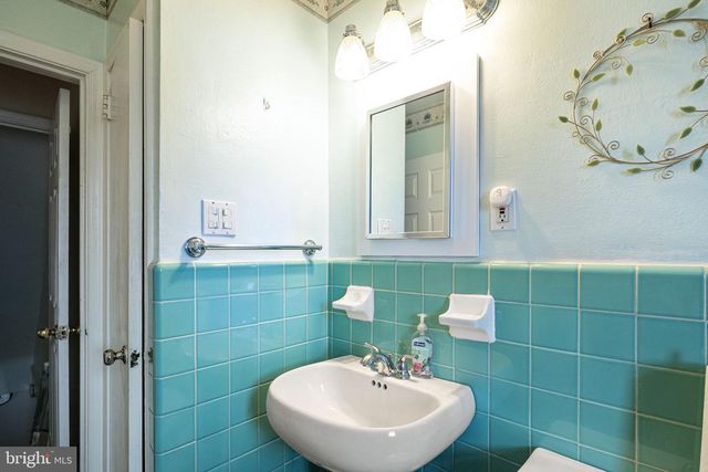 513 BURGESS ST, Philadelphia, PA 19116