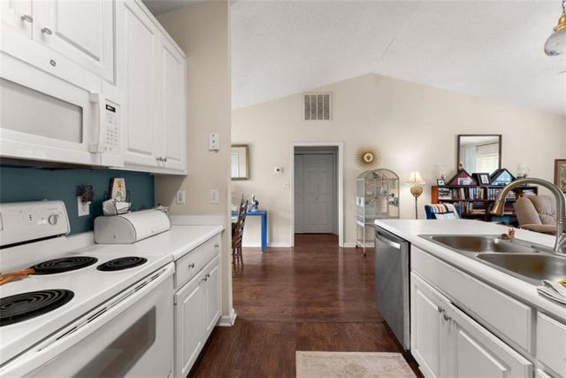 3033 Bentley Park Circle, Gainesville, GA 30504