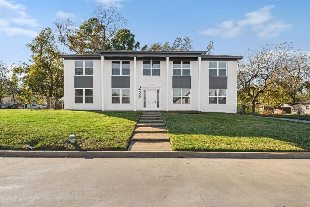 253 Locust Street S 1S, Sulphur Springs, TX 75482