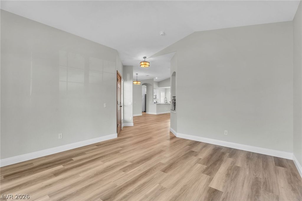 Image 12 of property listing at 344 Lingering Lane, Henderson, NV 89012