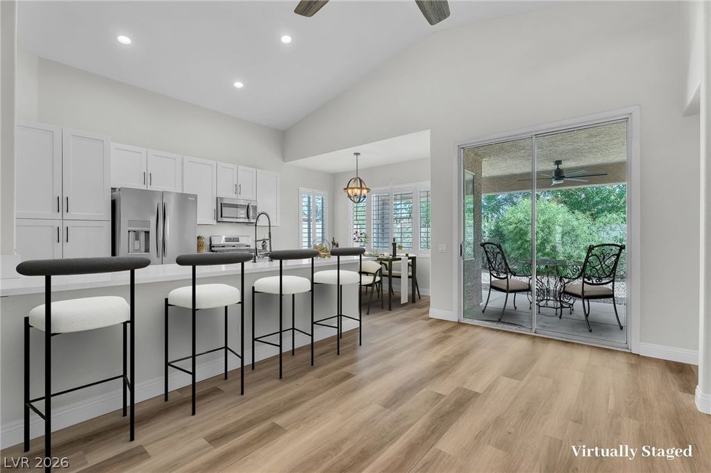 Image 20 of property listing at 344 Lingering Lane, Henderson, NV 89012