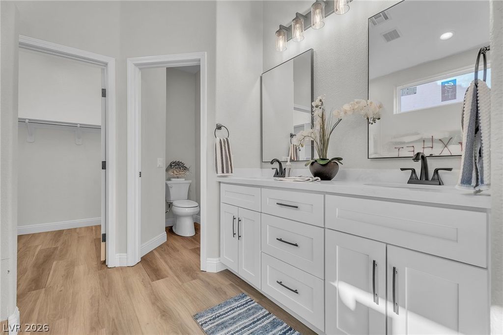 Image 30 of property listing at 344 Lingering Lane, Henderson, NV 89012