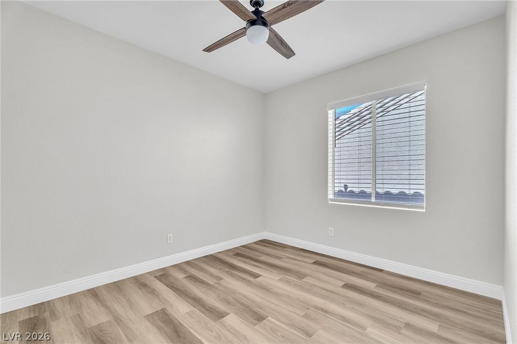 Image 34 of property listing at 344 Lingering Lane, Henderson, NV 89012