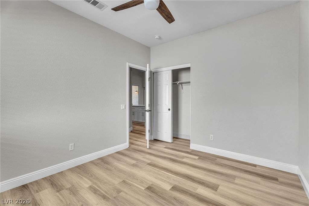 Image 35 of property listing at 344 Lingering Lane, Henderson, NV 89012