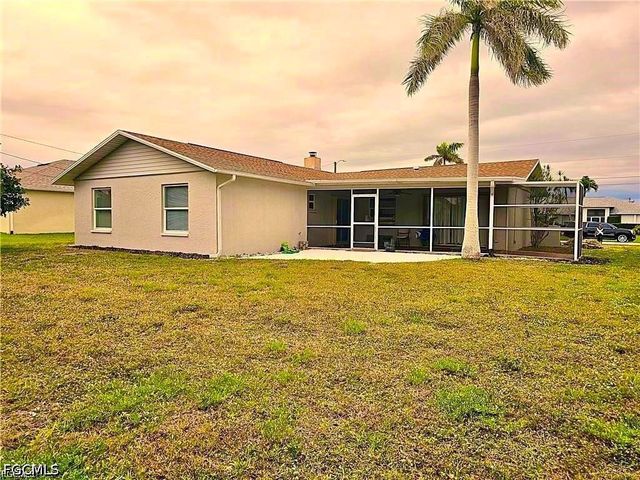 124 SE 31st ST, Cape Coral, FL 33904