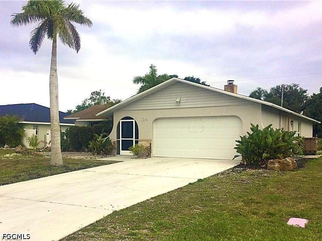 124 SE 31st ST, Cape Coral, FL 33904