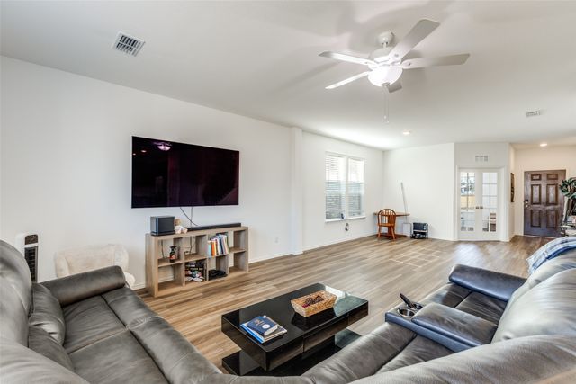 906 Cottontail Drive, Princeton, TX 75407