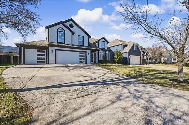 10120 Sunset Drive, Lenexa, KS 66220