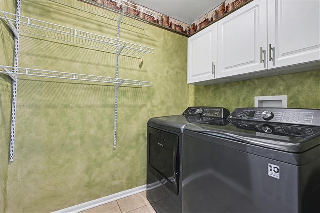 10120 Sunset Drive, Lenexa, KS 66220