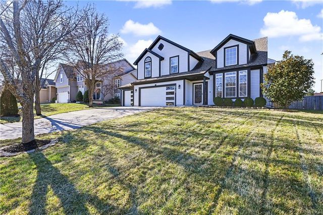 10120 Sunset Drive, Lenexa, KS 66220