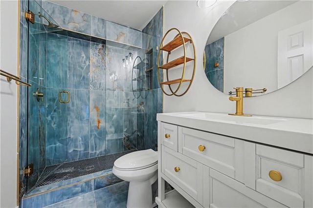 10120 Sunset Drive, Lenexa, KS 66220