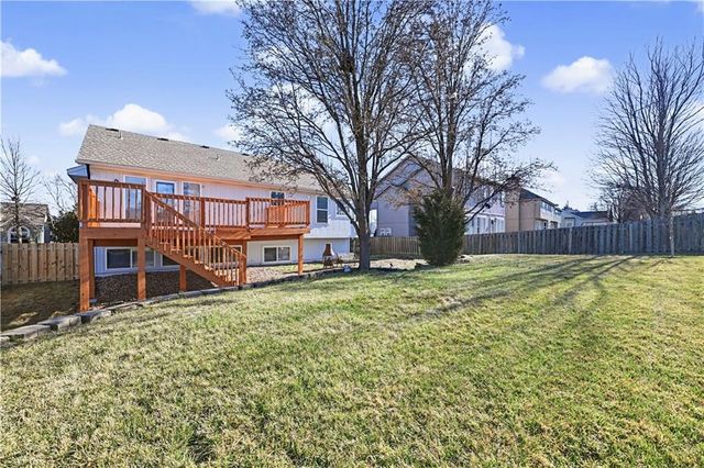 10120 Sunset Drive, Lenexa, KS 66220