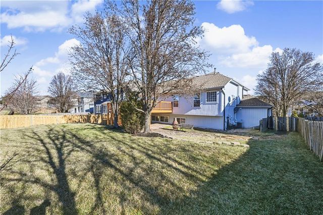 10120 Sunset Drive, Lenexa, KS 66220