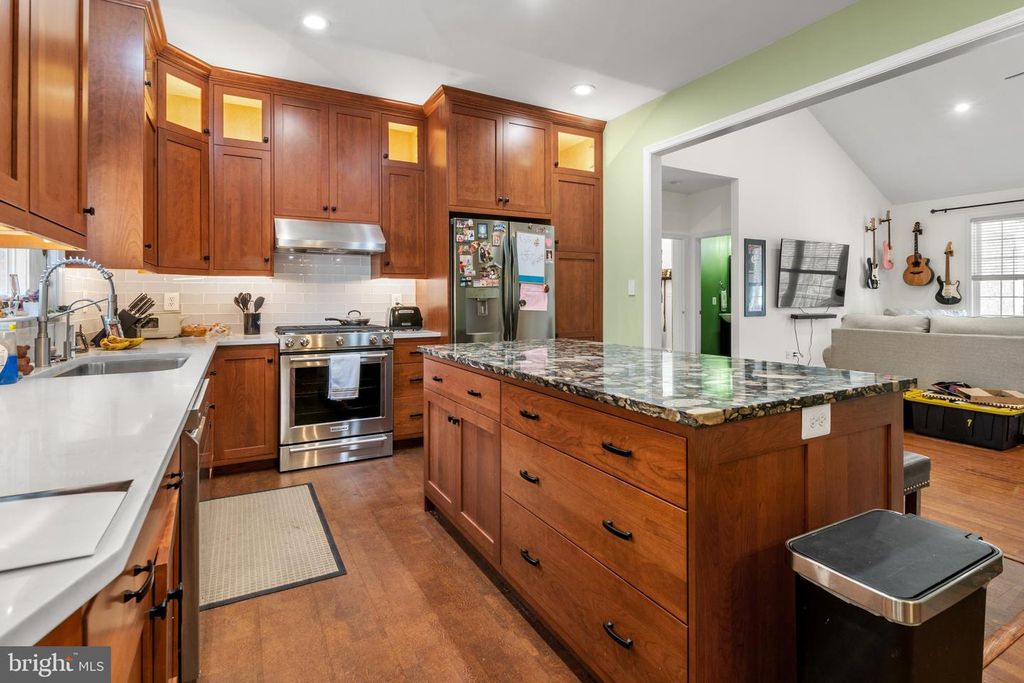 Image 10 of property listing at 12740 GREAT LN, Lusby, MD 20657