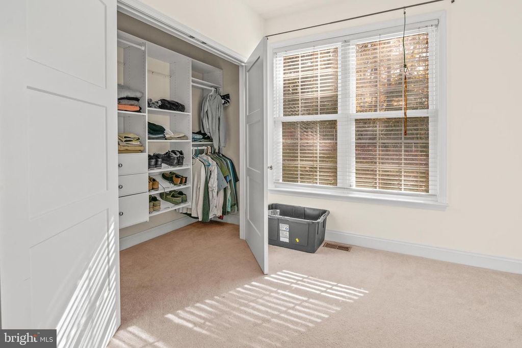 Image 14 of property listing at 12740 GREAT LN, Lusby, MD 20657