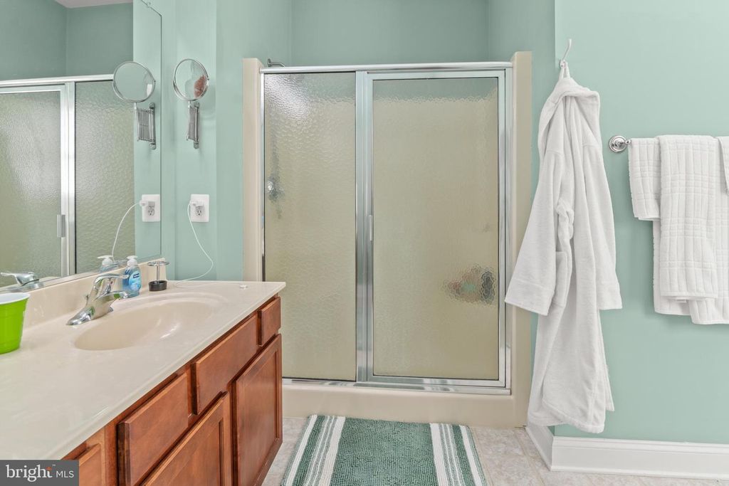 Image 16 of property listing at 12740 GREAT LN, Lusby, MD 20657