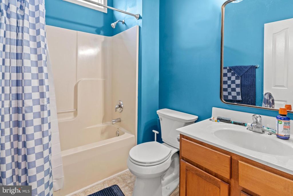 Image 20 of property listing at 12740 GREAT LN, Lusby, MD 20657
