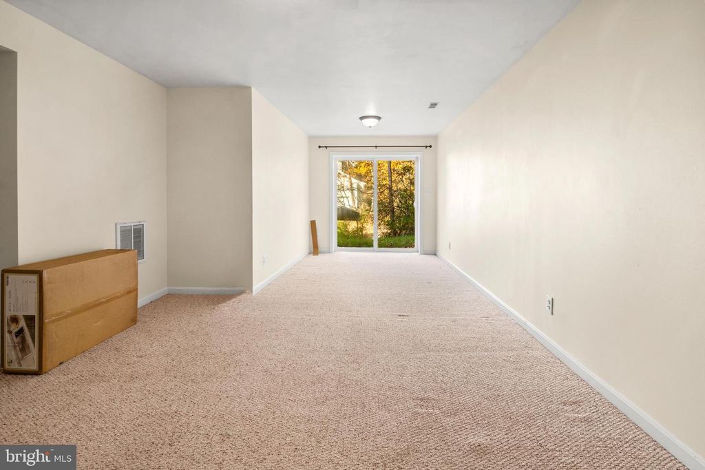 Image 22 of property listing at 12740 GREAT LN, Lusby, MD 20657