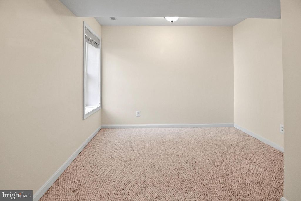 Image 26 of property listing at 12740 GREAT LN, Lusby, MD 20657