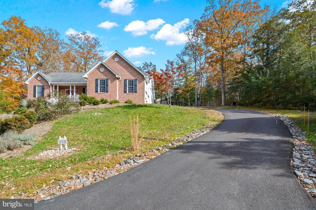 Image 31 of property listing at 12740 GREAT LN, Lusby, MD 20657