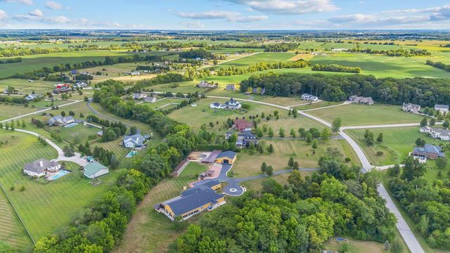 3583 Darby Knolls Boulevard, Hilliard, OH 43026