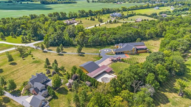 3583 Darby Knolls Boulevard, Hilliard, OH 43026