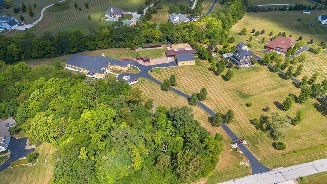 3583 Darby Knolls Boulevard, Hilliard, OH 43026