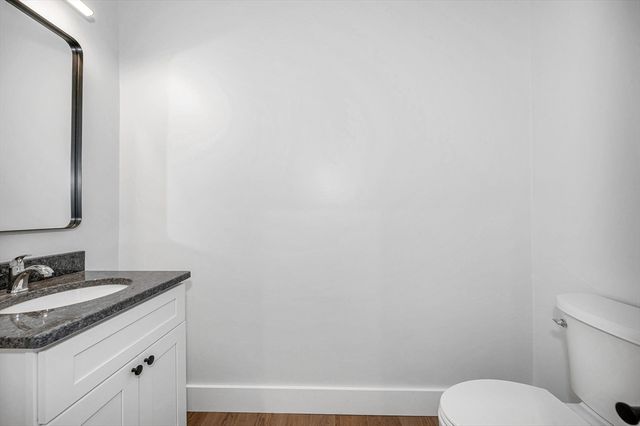 241 W Sixth 118, Lowell, MA 01850