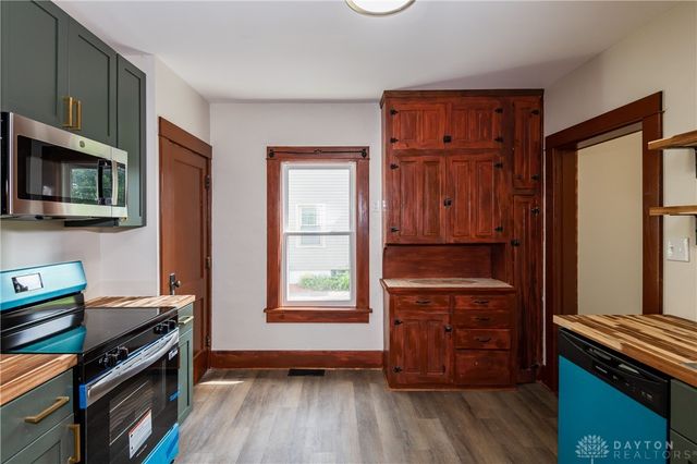 1517 Emmons Avenue, Dayton, OH 45410