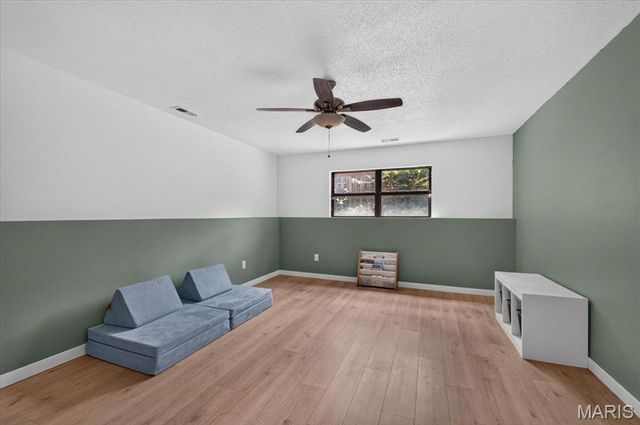 1513 Royal Oak Court, O'fallon, IL 62269