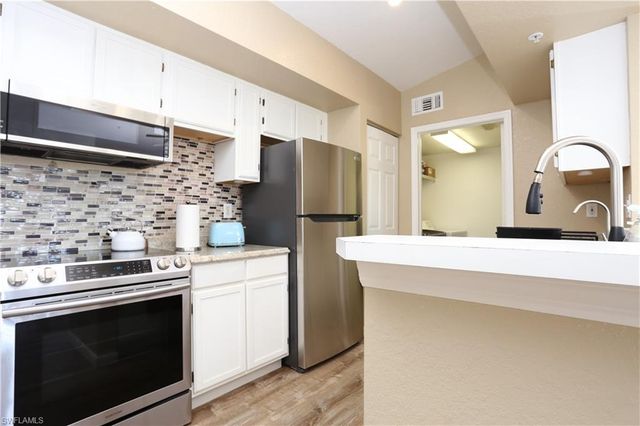 4650 Saint Croix LN # 731, Naples, FL 34109