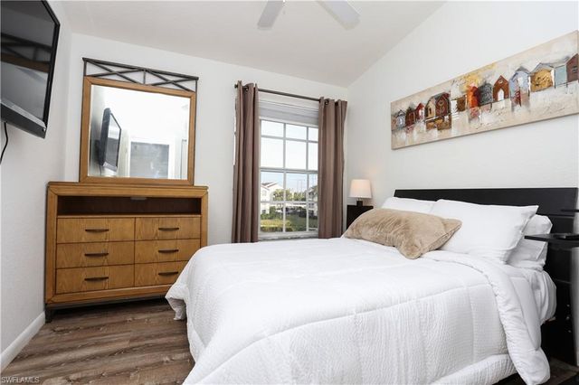 4650 Saint Croix LN # 731, Naples, FL 34109