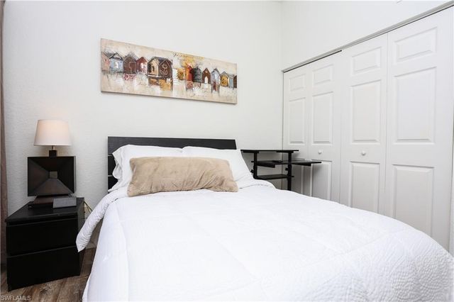 4650 Saint Croix LN # 731, Naples, FL 34109