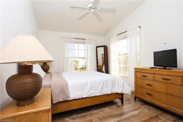 4650 Saint Croix LN # 731, Naples, FL 34109