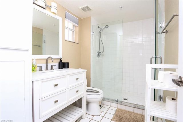 4650 Saint Croix LN # 731, Naples, FL 34109