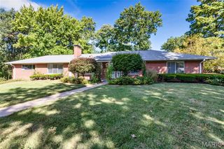 2 Creekside Lane, Creve Coeur, MO 63141