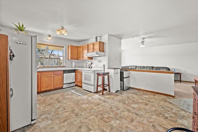 3080 Kimberly AVENUE, Greenfield, WI 53221