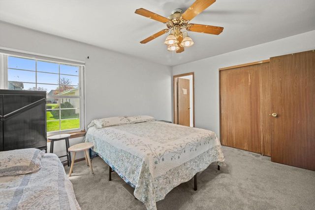 3080 Kimberly AVENUE, Greenfield, WI 53221